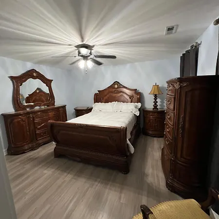 Villa Family House With Jacuzzi